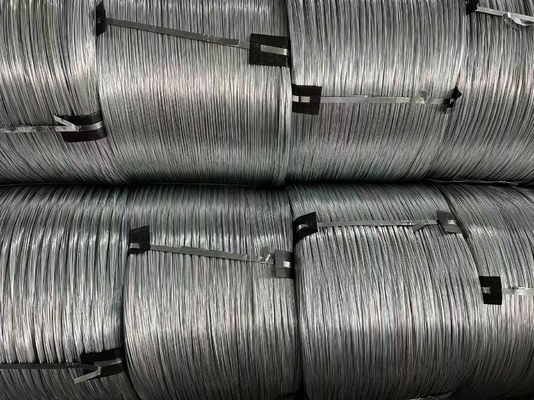 結束 Gi Wire Bwg 18 20 21 22 Q195 Q235 45 60 65 70 80 82B グレード 電気ガルバン化鉄炭鋼ワイヤー 建築用