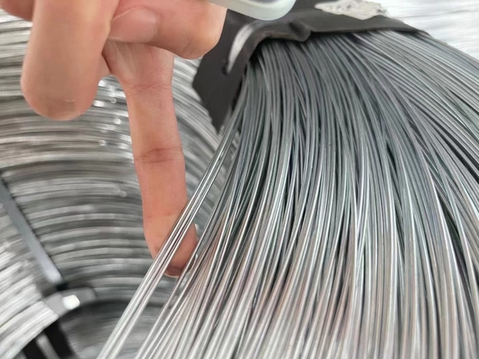 冷たいローリング 鋼筋ロープ 0.2mm 厚さ パーソナライズされた長さ シングルレーザータイプ