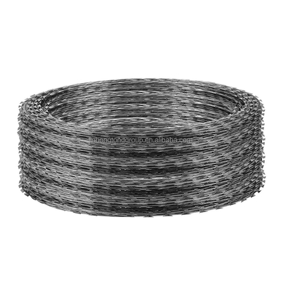 7.5cm-15cm バーブ 距離 高速道路隔離保護用のステンレス鋼刺線コイル BTO10 BTO22 BTO30 CBT60 CBT65