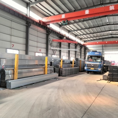 Q195/Q215/Q235/Q345/SS400 亜鉛塗装 Gi 鉄管 鉄管 角管 厚さ 0.8 20mm