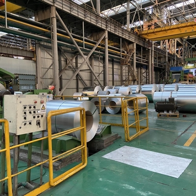 3~10トンのコイル重量 HSGCC CGCC DX51D 暖かく浸泡された電熱鋼板をコイルで用いて 家具産業の折りたたみサービス