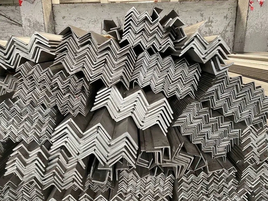 160×160 10mm 建築用等角棒 ASTM A36 Q235/Q345/SS400/ST37-2/ST52/Q420/Q460/S235JR/S275JR/S355JRによって供給される