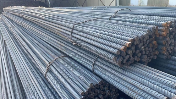 高層内での商業用建物のための直線バー HRB400/500 ASTM A615 BS4449 炭素鋼製リバー