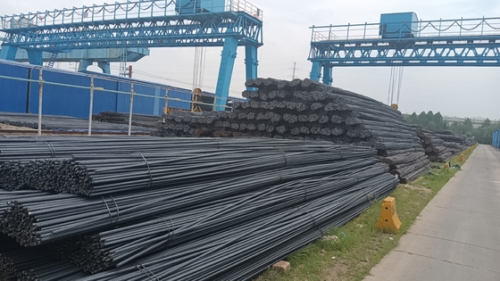 高層内での商業用建物のための直線バー HRB400/500 ASTM A615 BS4449 炭素鋼製リバー