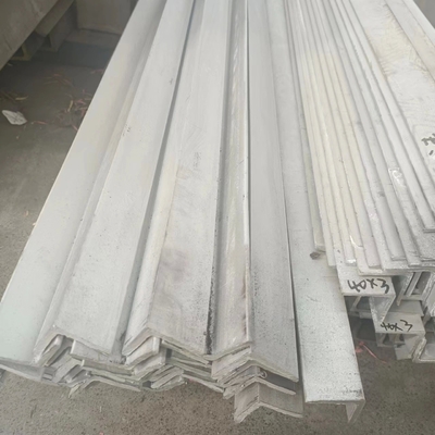 標準の等角不等角棒 AiSi ASTM DIN EN GB JIS bs 40*40 100*100 SS 鋼の角 4mm 5mm ホットロールステンレス