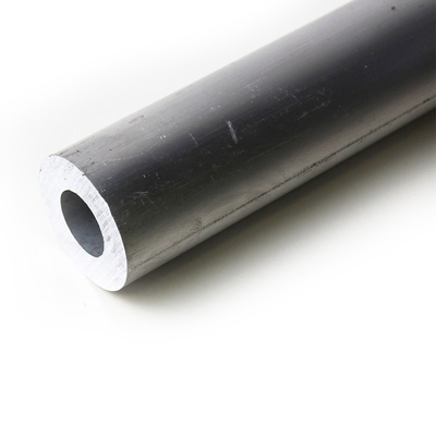 カスタム 壁厚さ アルミニウム Square Tube 1*4 2*2 パウダーコーティングパイプ 6201 6262 6082 プロフィール 99% Al Min
