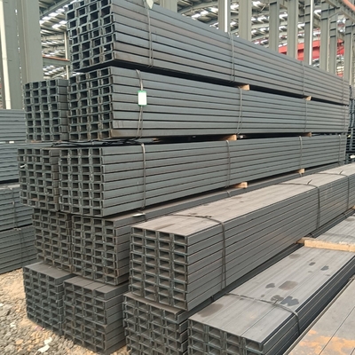 ストック ヨーロッパの標準 S235JR S275JR S355JR S355JR S355J2 S355NL UPN300 300x100x10x16 炭素鋼Uチャネルバー