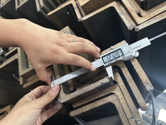 ASTM A36 Q235 Q355 角鋼 炭素 角鋼 角鋼 鉄筋 鉄筋 L 形 軽鋼 角棒