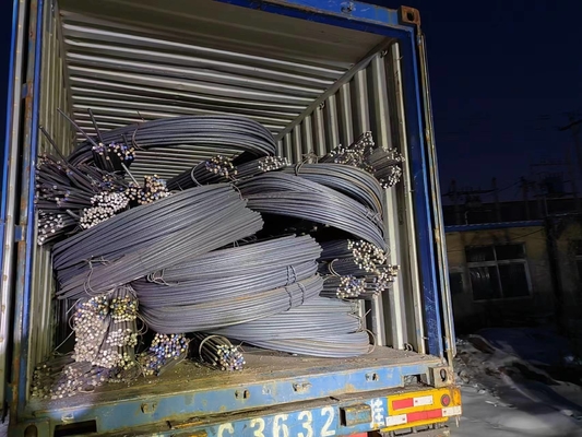 中国 工場 ストック HRB400/500 ASTM A615 BS4449 ホットセール 商業用ビル用の炭素鋼筋リバー 鋼筋リバー