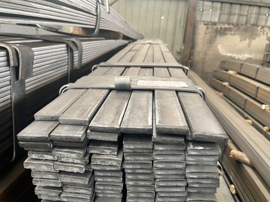 中国 工場 軽鋼 炭素鋼 平面バー 黒面 Q195 Q235 Q275 ホットモールド 建設 応用 鋼ポロフィール