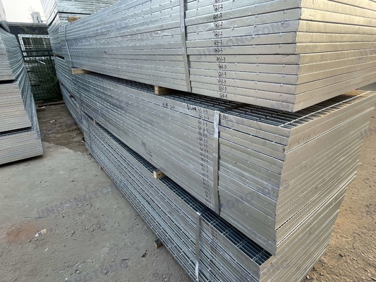 中国 工場型 L 棒鋼格子 熱浸し電熱鋼 25x5x3 30x5x3 32x5x3 熱溶接鋼格子