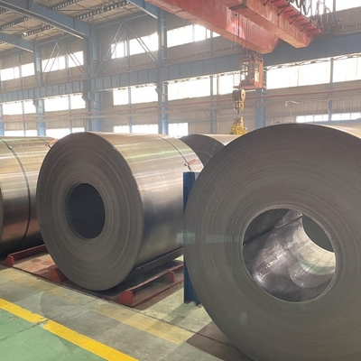 工場価格 高炭素鋼コイル 1200mm 0.30 6.0mm 厚さ 冷式ロール鋼ストライプ