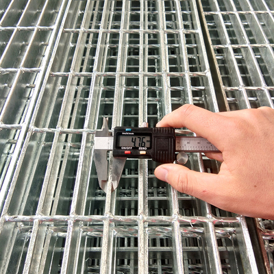 ISO900規格 2A12 2024 6061 7075 A00 A356 A99 溶接された炭素鋼格子